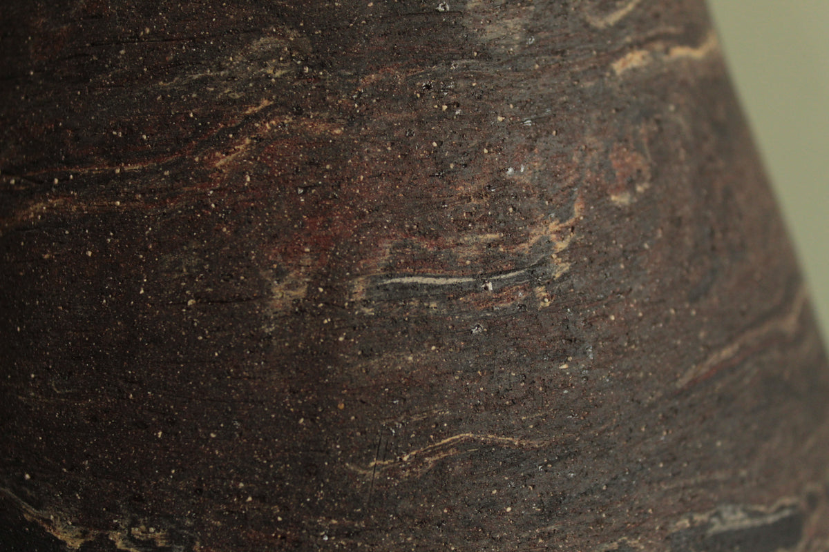 Drop geology vase