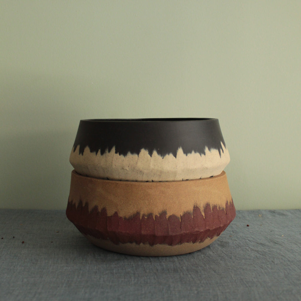 Red stripe serving bowl
