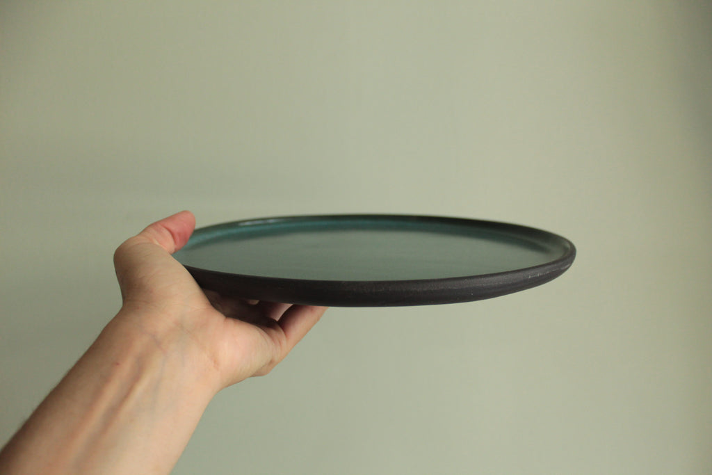 Botanical green dinner plate