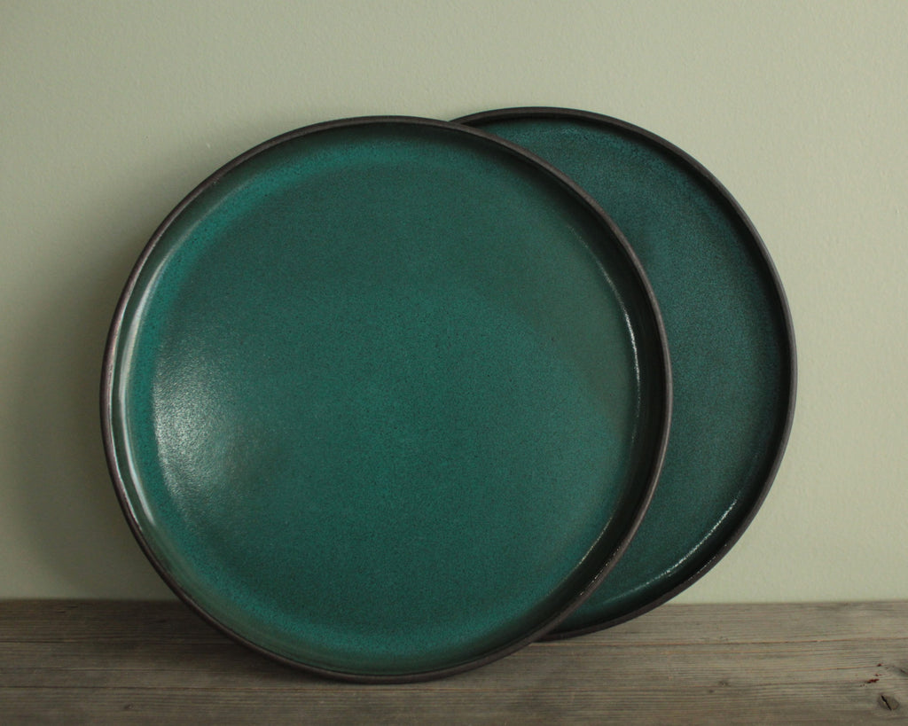 Botanical green dinner plate
