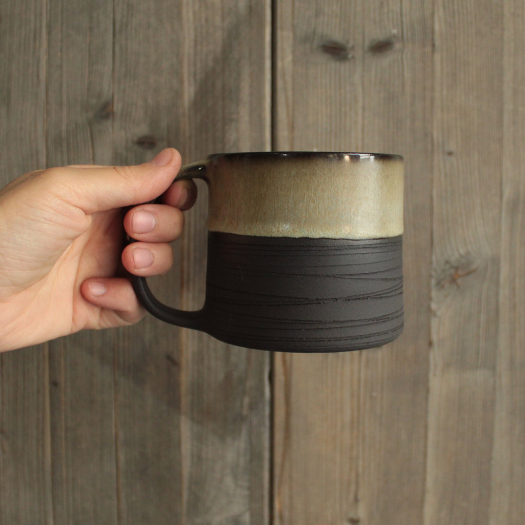300ml Textured brown mug