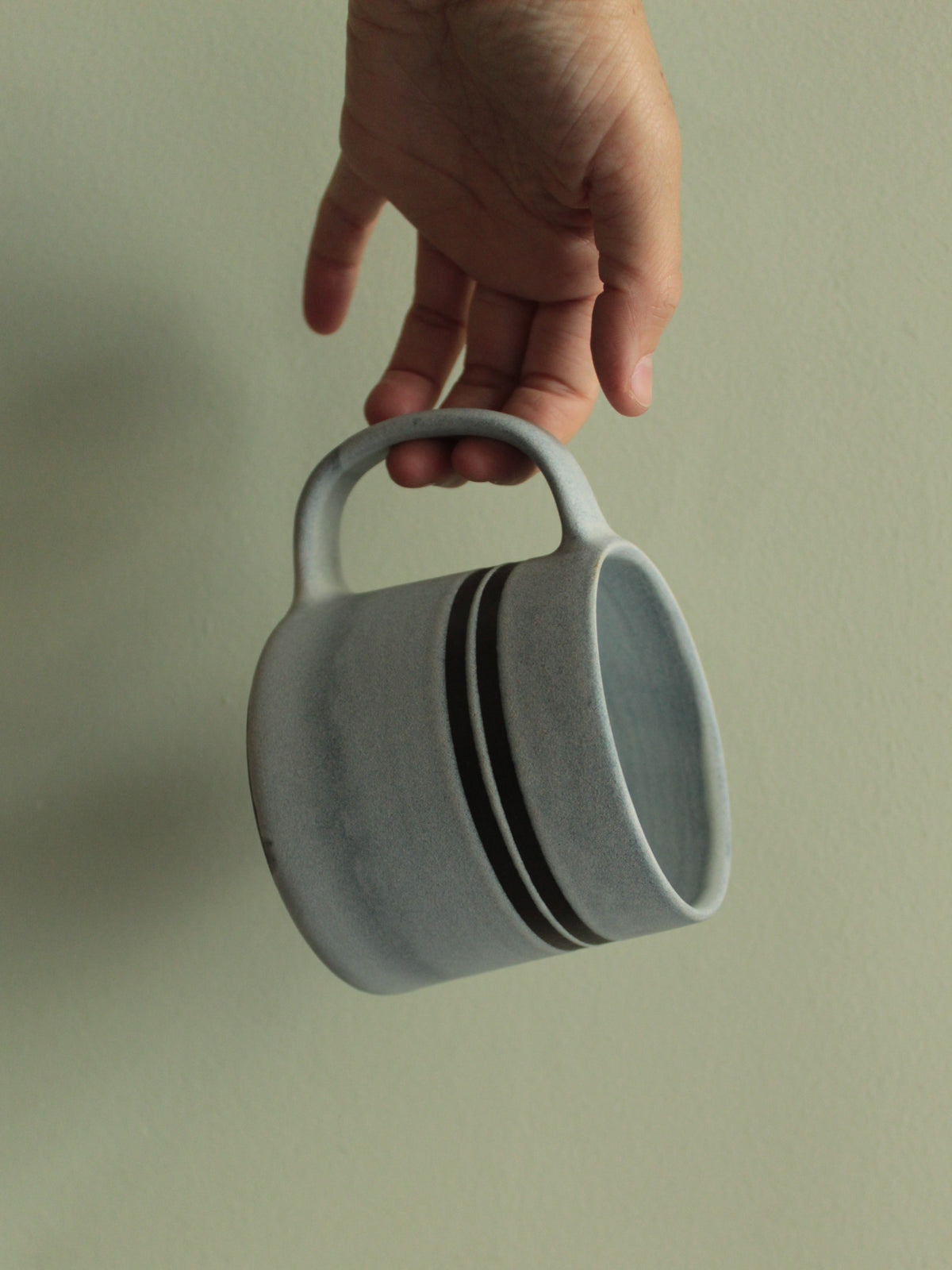 300ml Textured double lined ice white mug