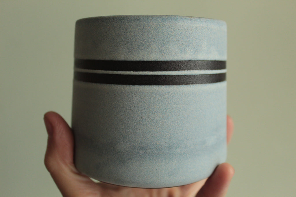 300ml Textured double lined ice white mug