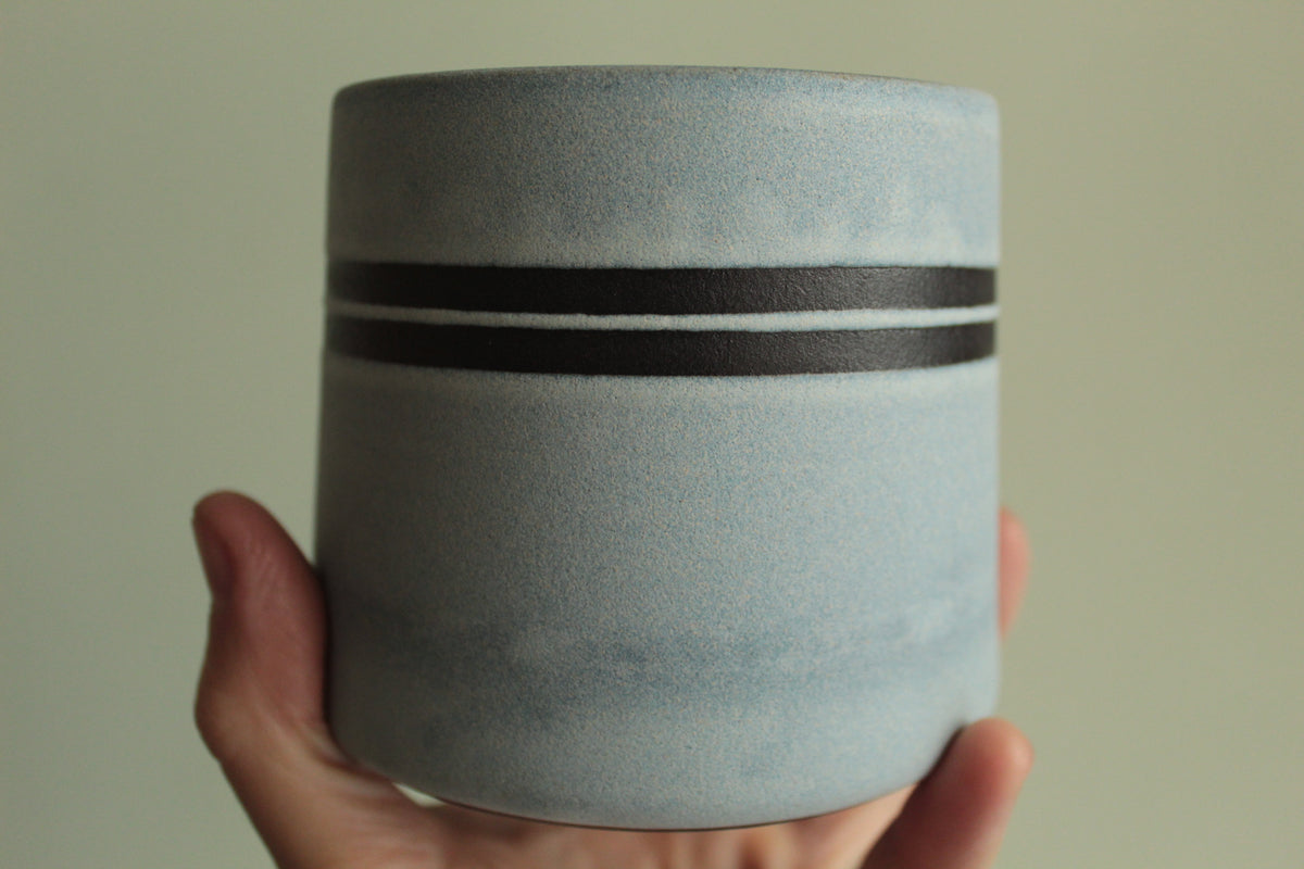 300ml Textured double lined ice white mug