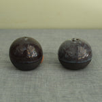 Load image into Gallery viewer, Set of salt and pepper shakers
