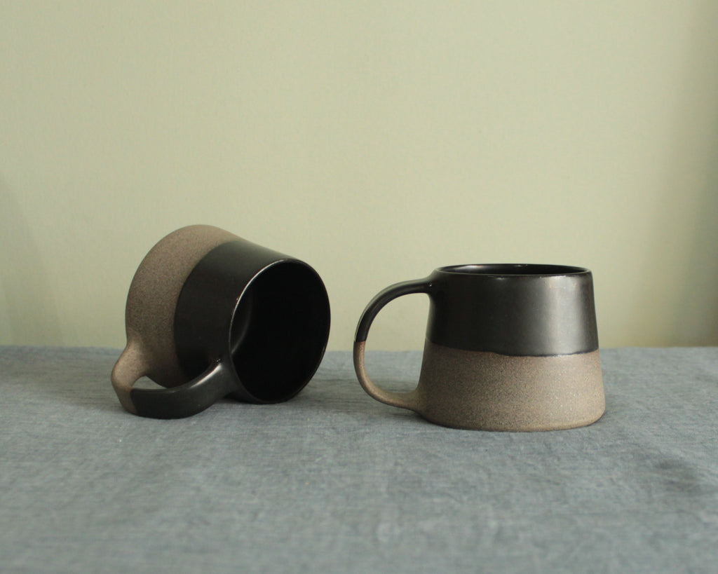 200ml Black on grey mug