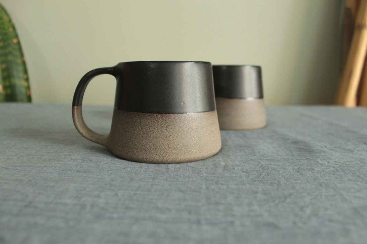 200ml Black on grey mug