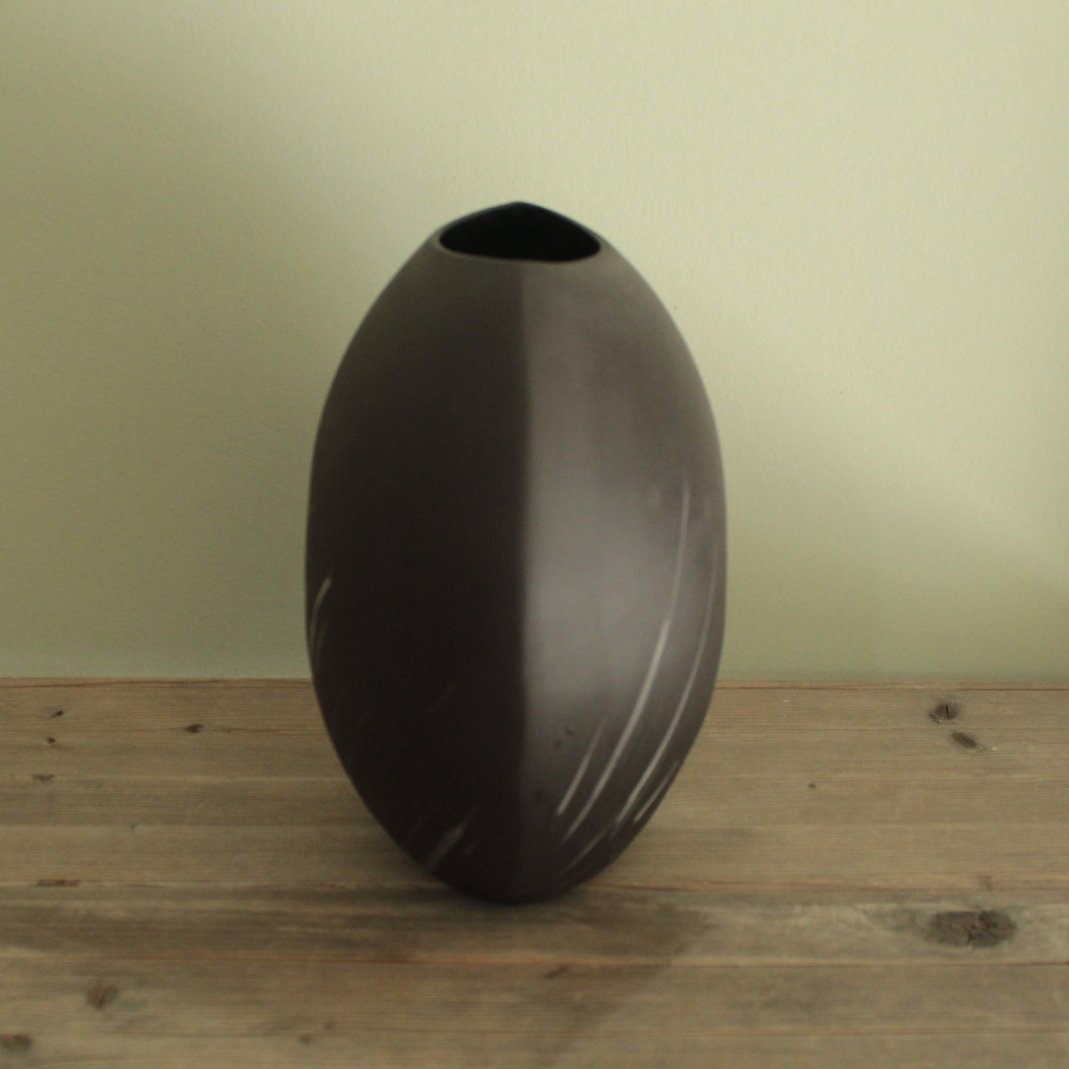 Comet rain vase