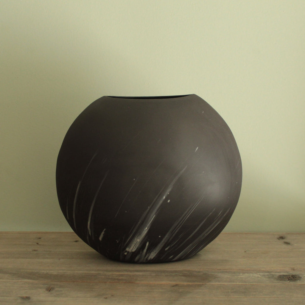 Comet rain vase