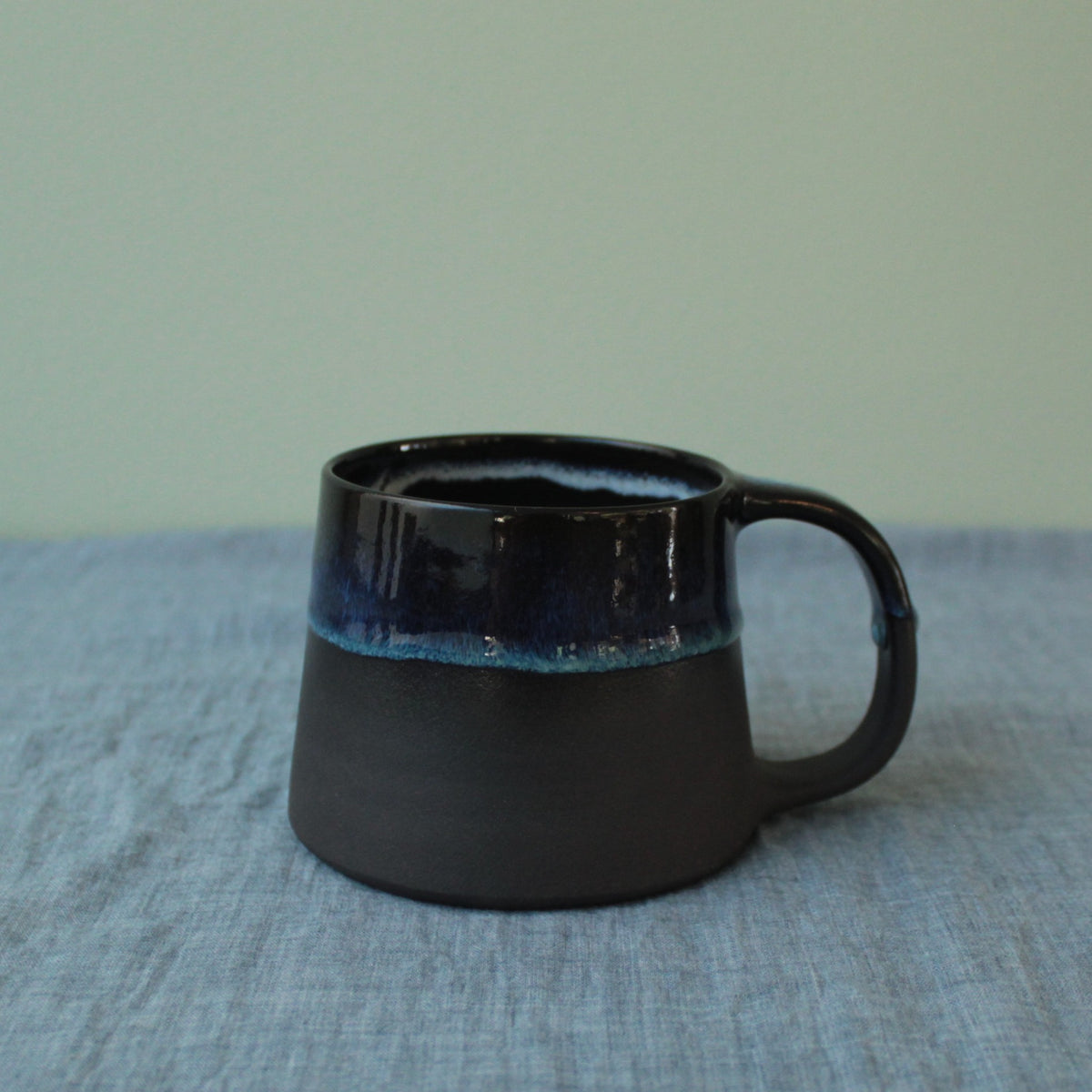 200ml Midnight blue mug