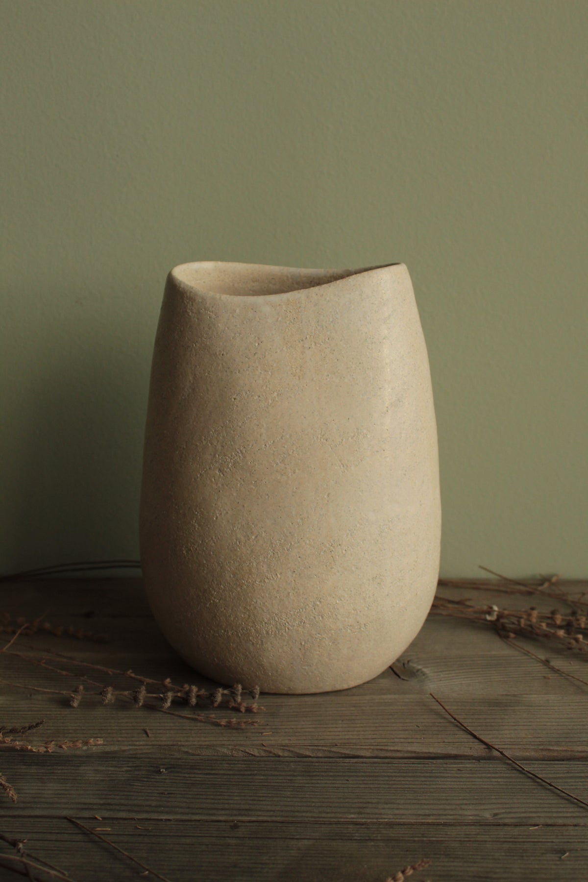 White vase 2