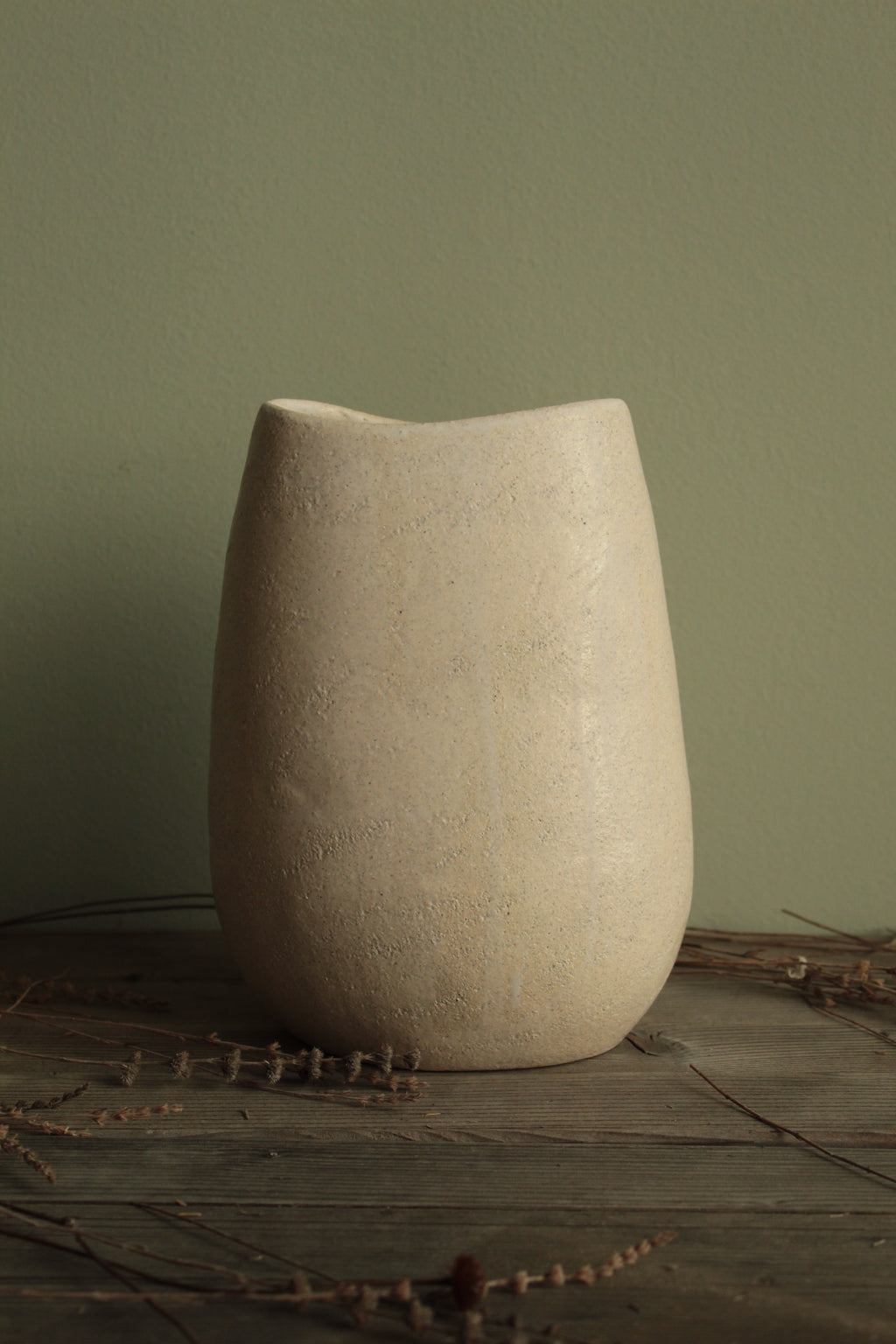White vase 2
