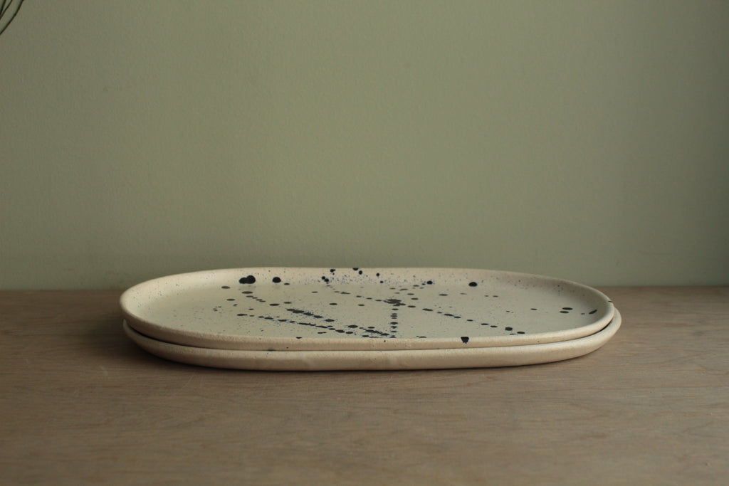Oval platter with splashes