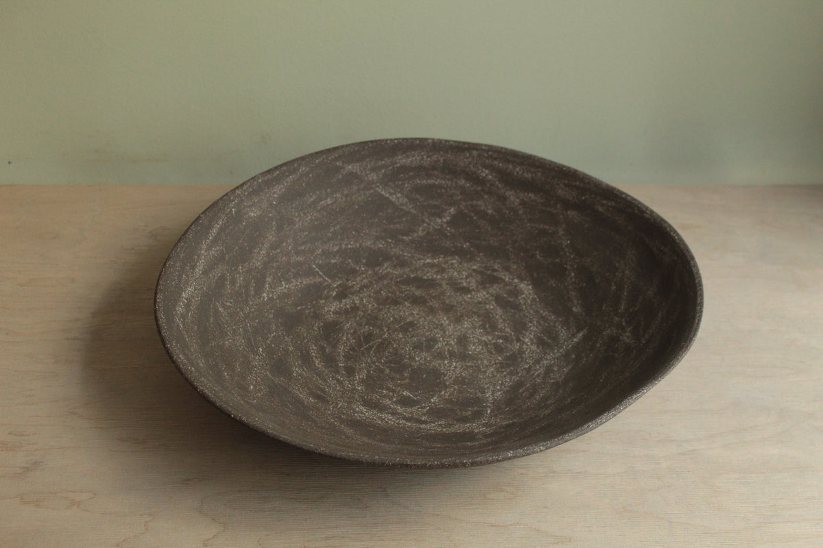 Brown and white decorative platter/bowl
