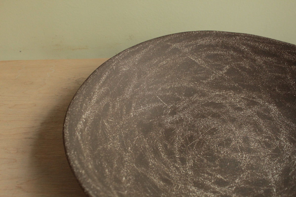 Brown and white decorative platter/bowl