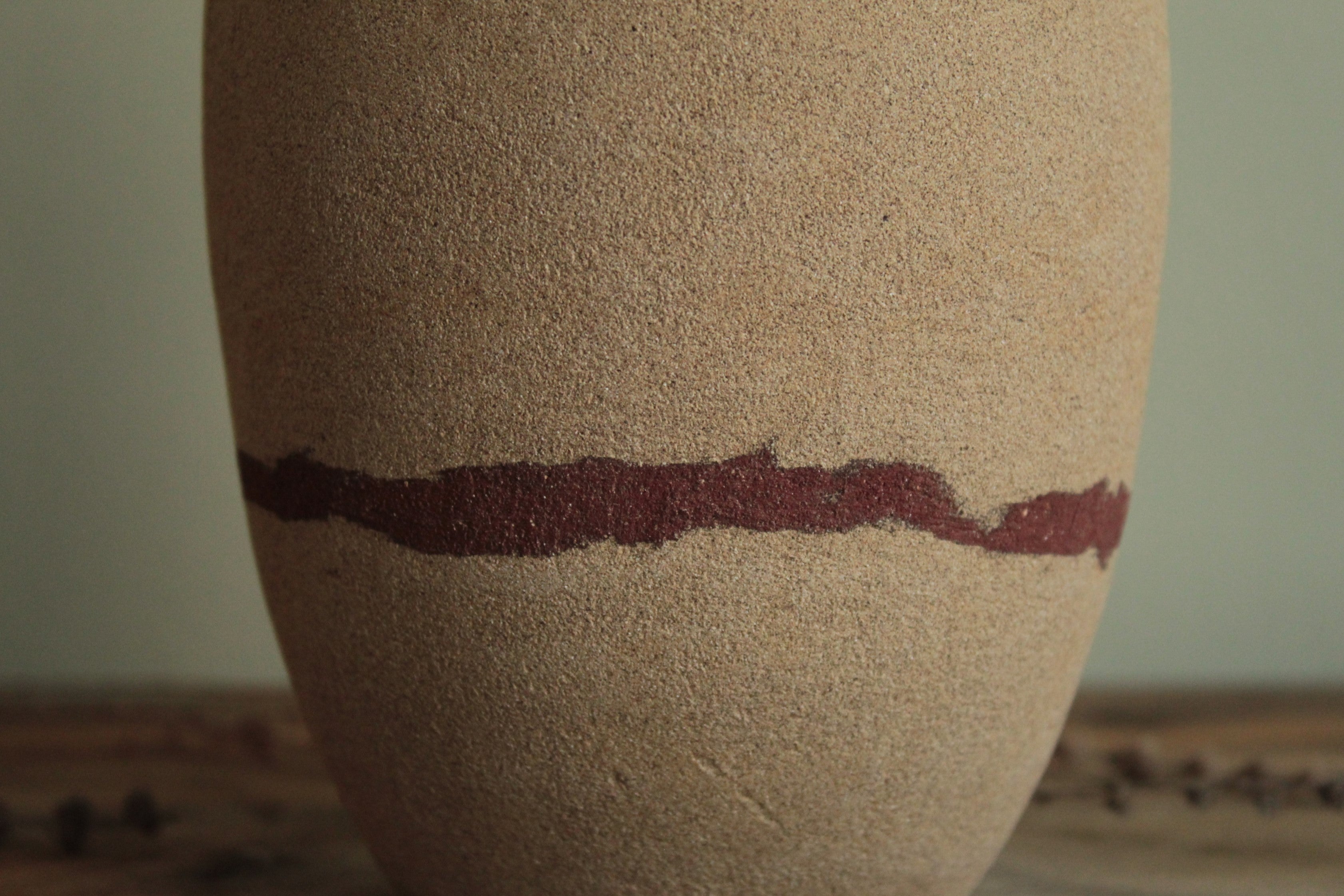 Red line vase