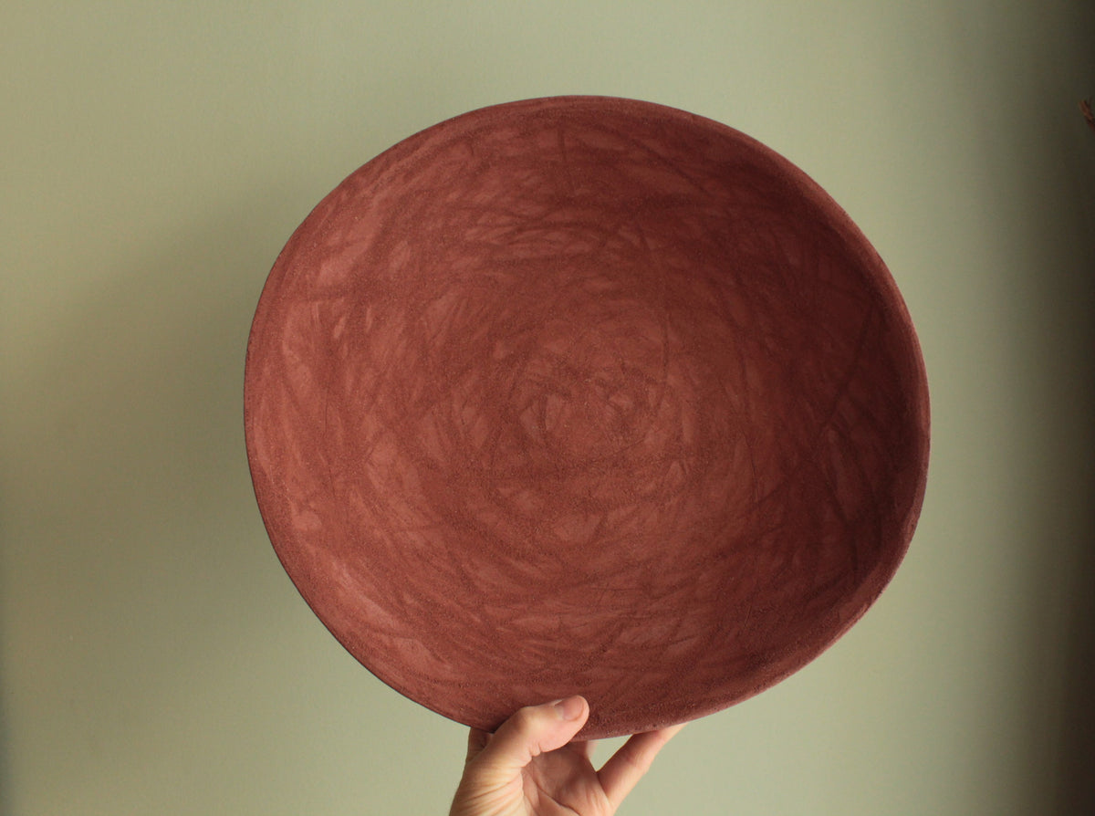 Red decorative platter / bowl