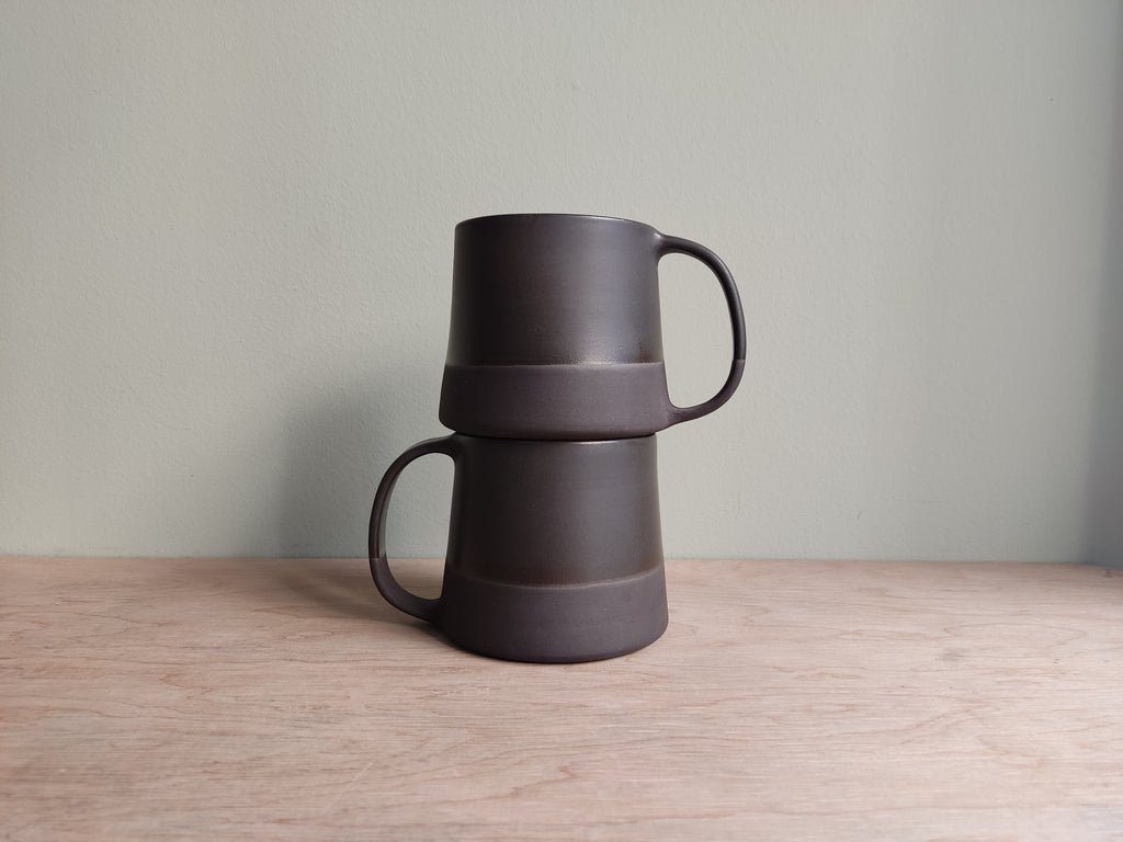 300/400ml Black on black mug