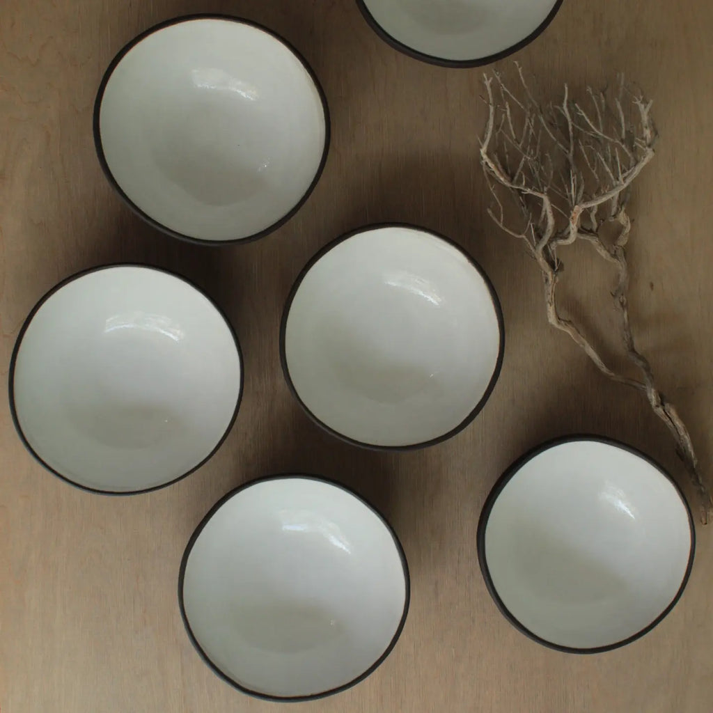 Black and white bowl size 1