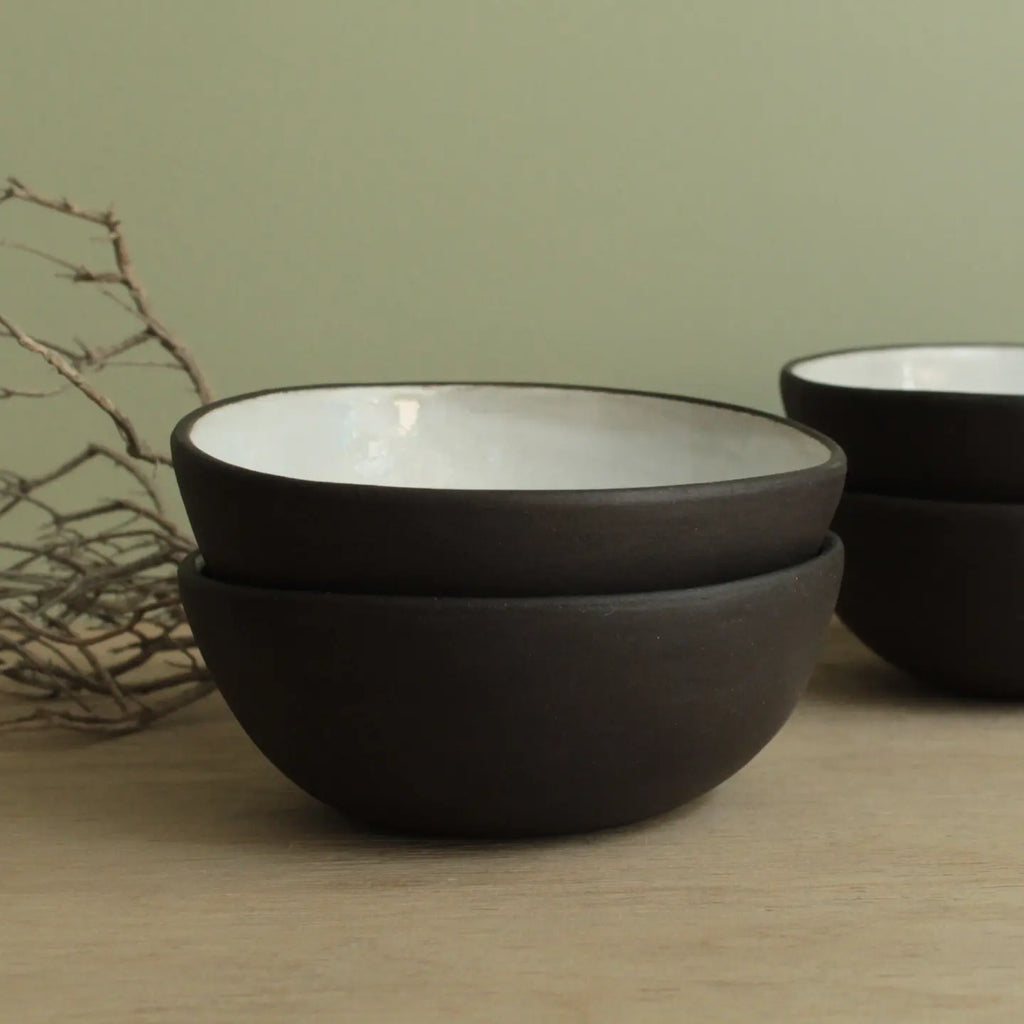 Black and white bowl size 1