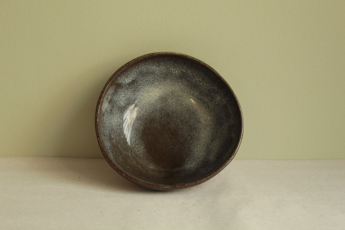 Medium green-red bowl