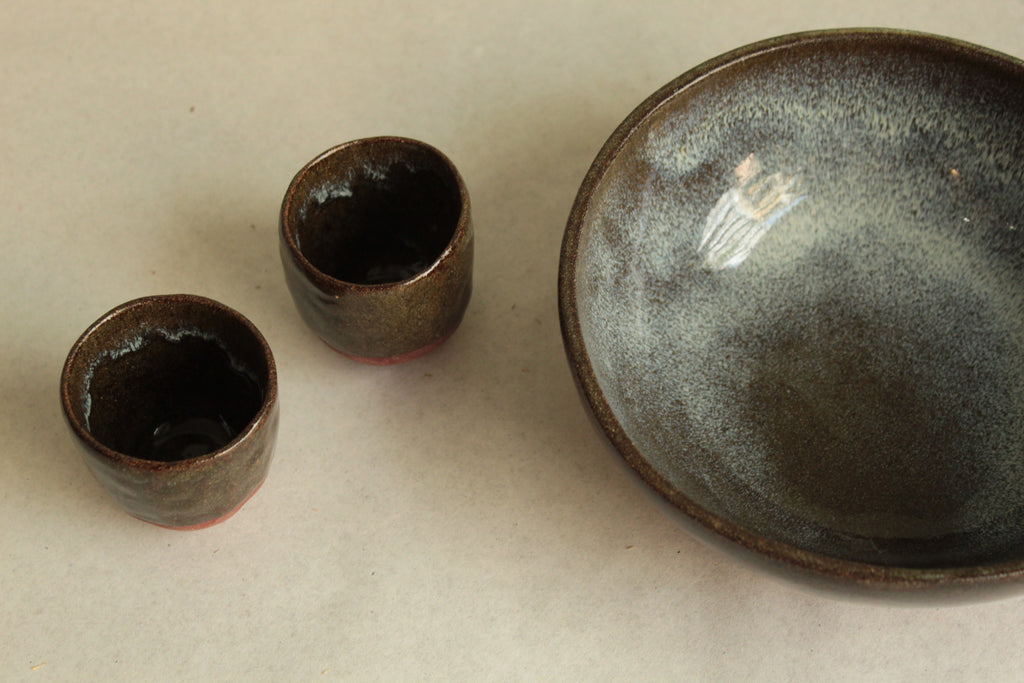 Medium green-red bowl