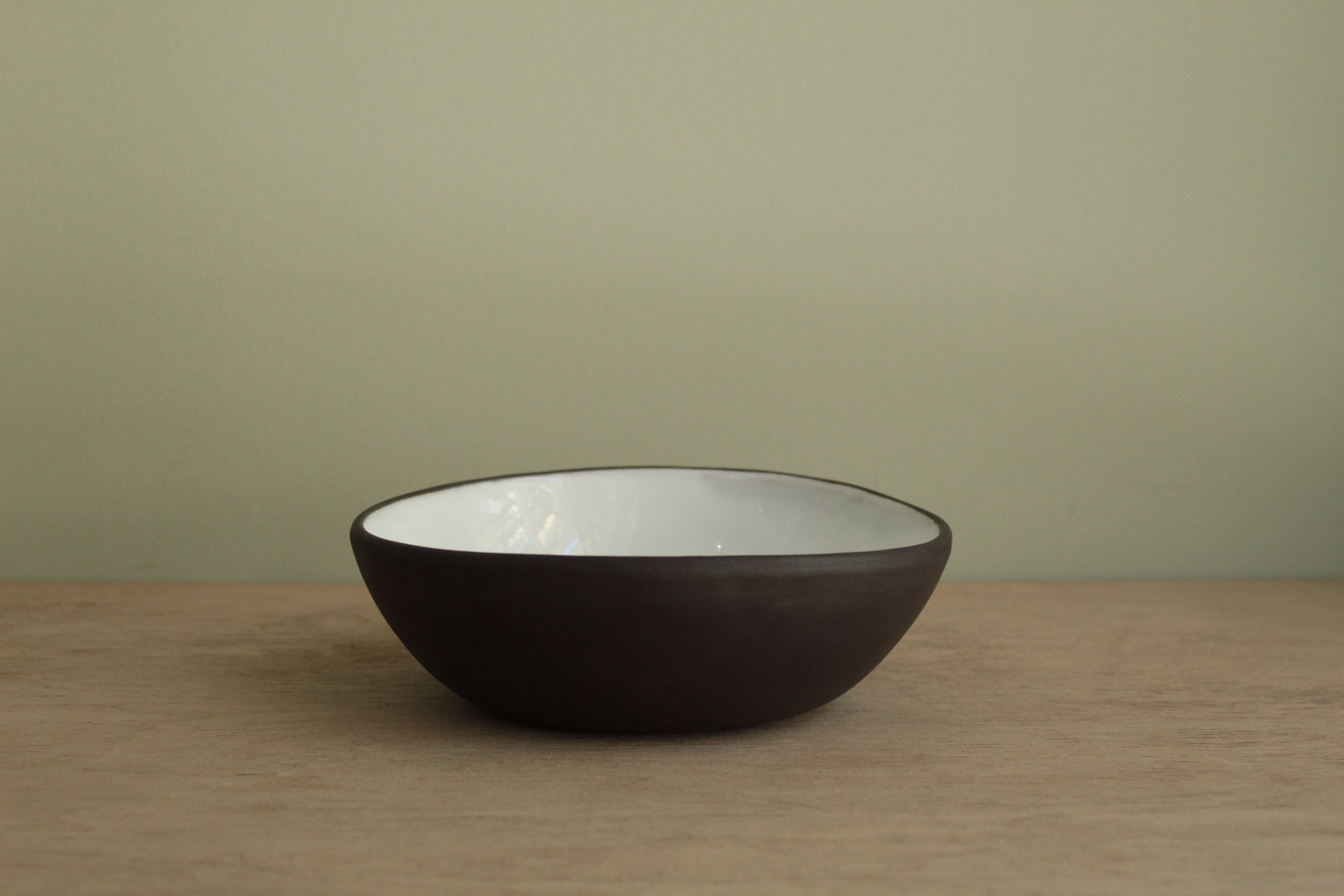 Black and white bowl size 2