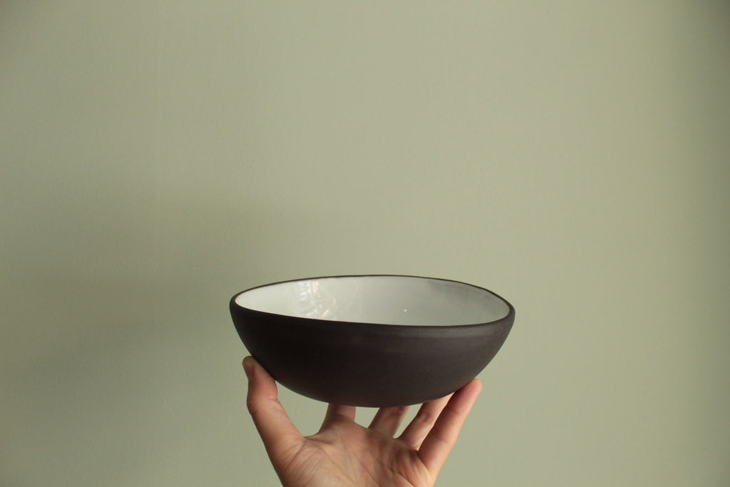 Black and white bowl size 2