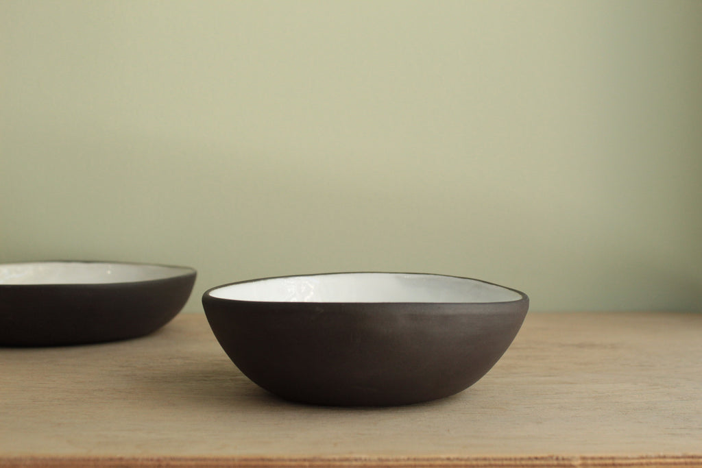 Black and white bowl size 2
