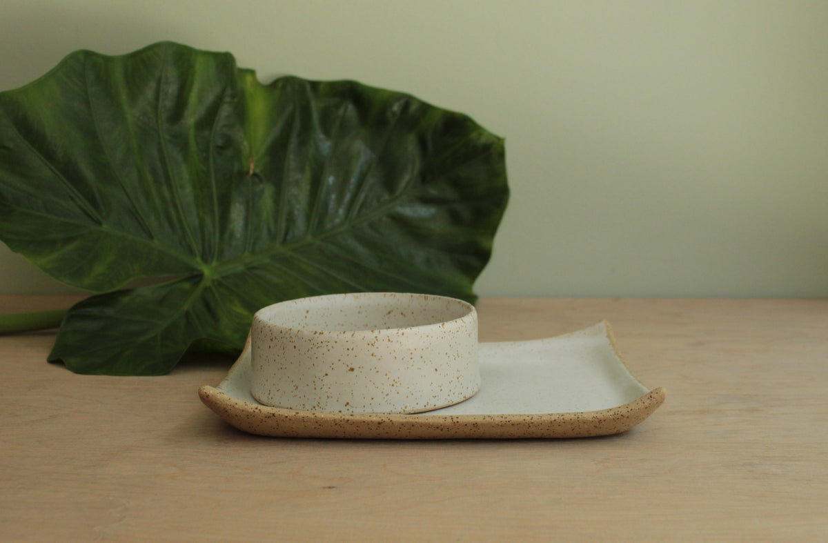 Set of serving platter and bowl