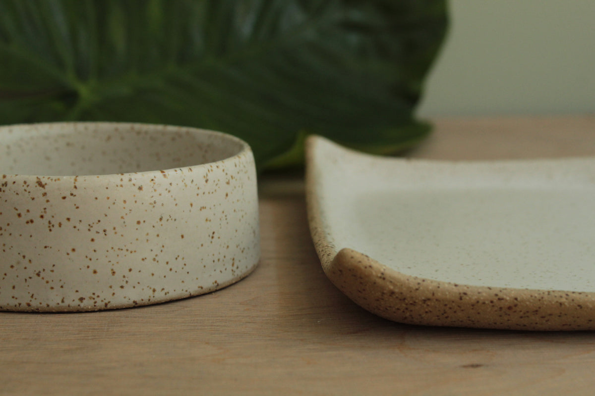 Set of serving platter and bowl