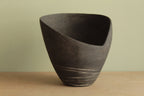 Black vase 3