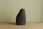 Load image into Gallery viewer, Black vase 2
