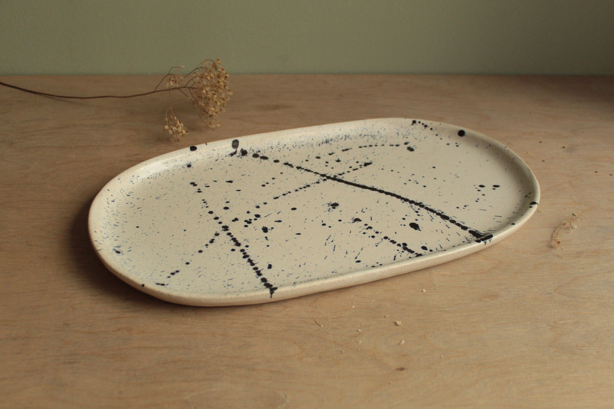 Oval platter with splashes