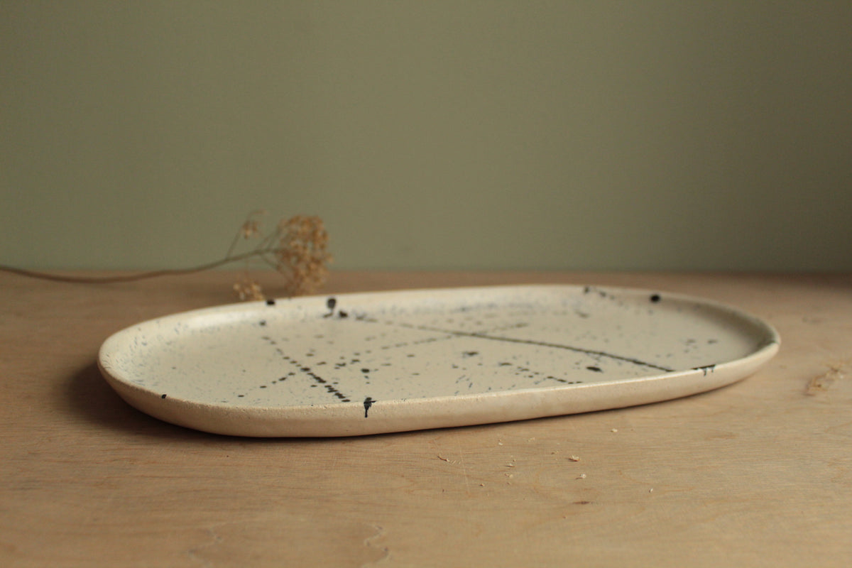 Oval platter with splashes