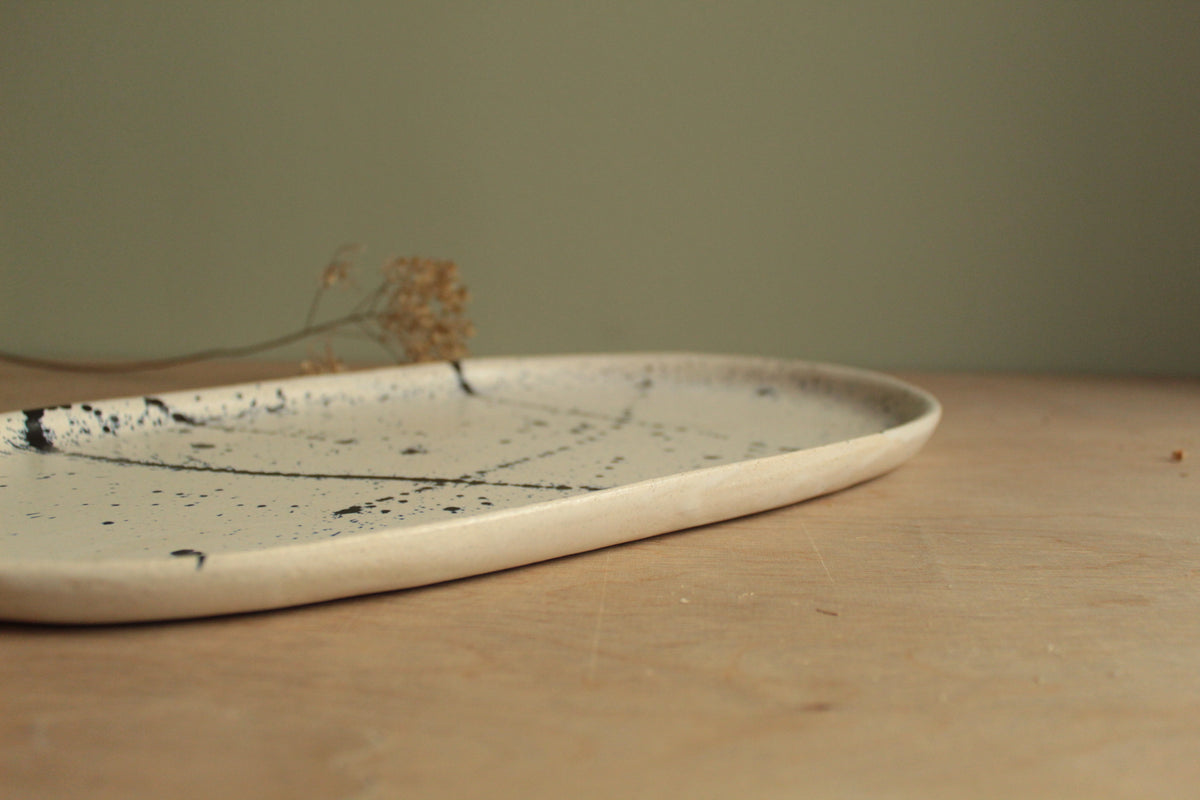 Oval platter with splashes