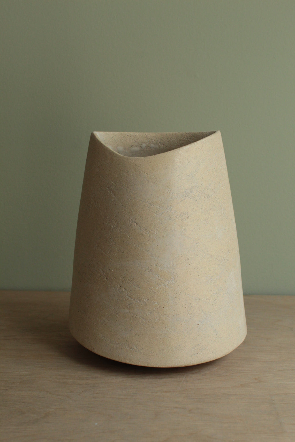 White vase 1