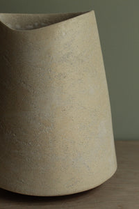 White vase 1