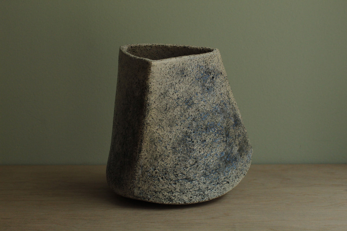 Vase in black and blue