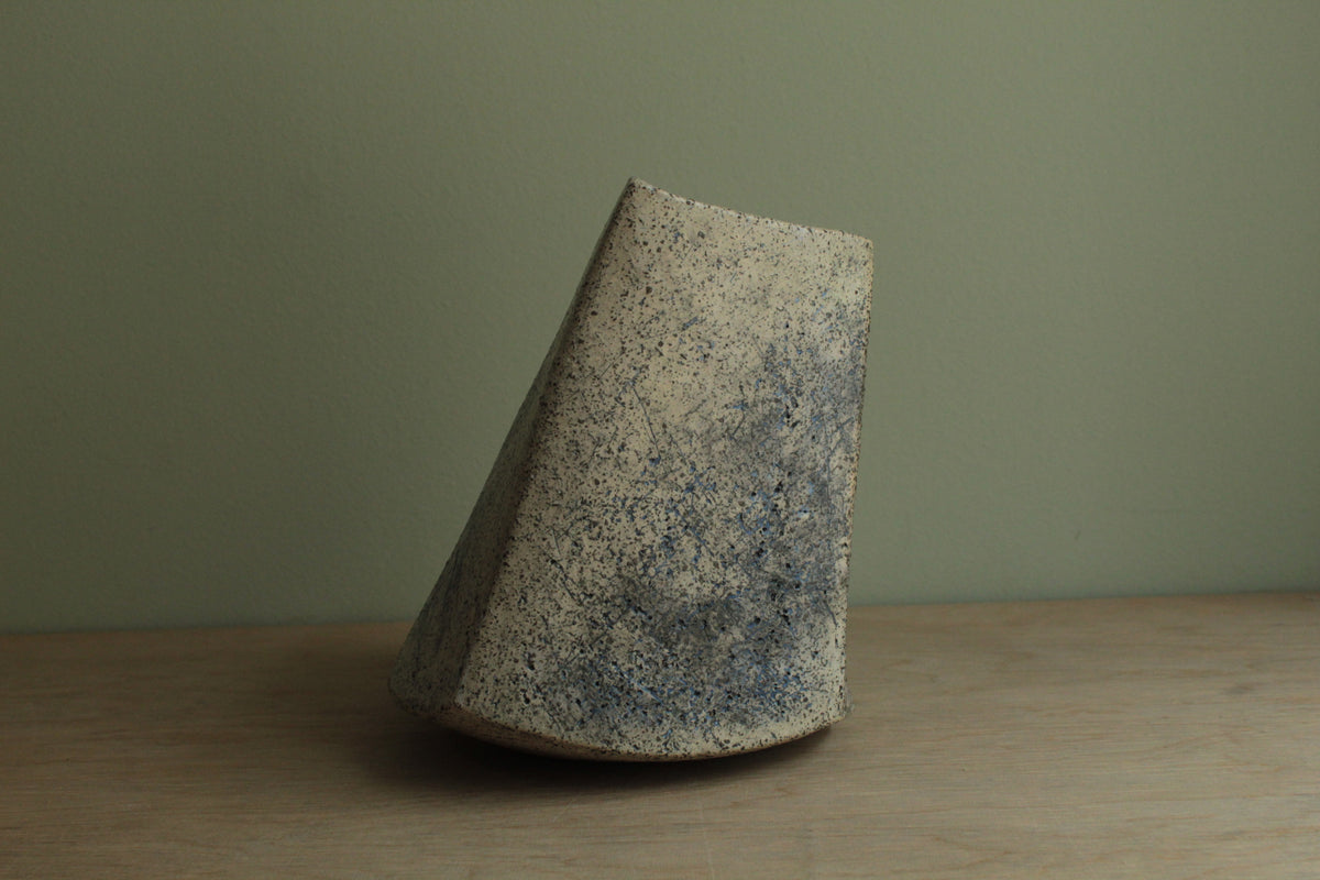 Vase in black and blue