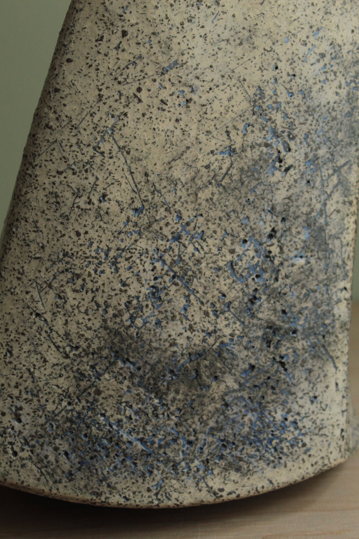Vase in black and blue