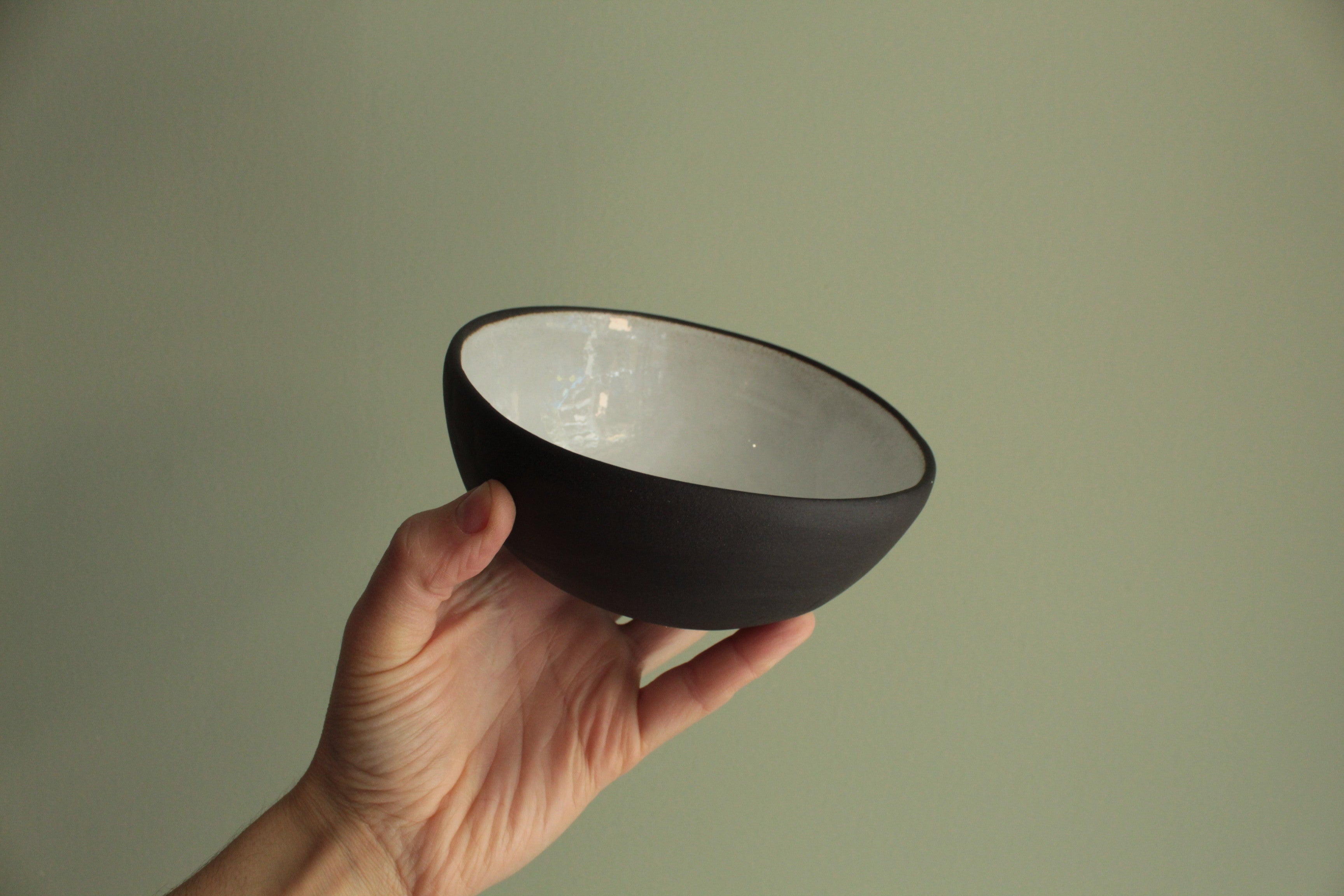 Black and white bowl size 1