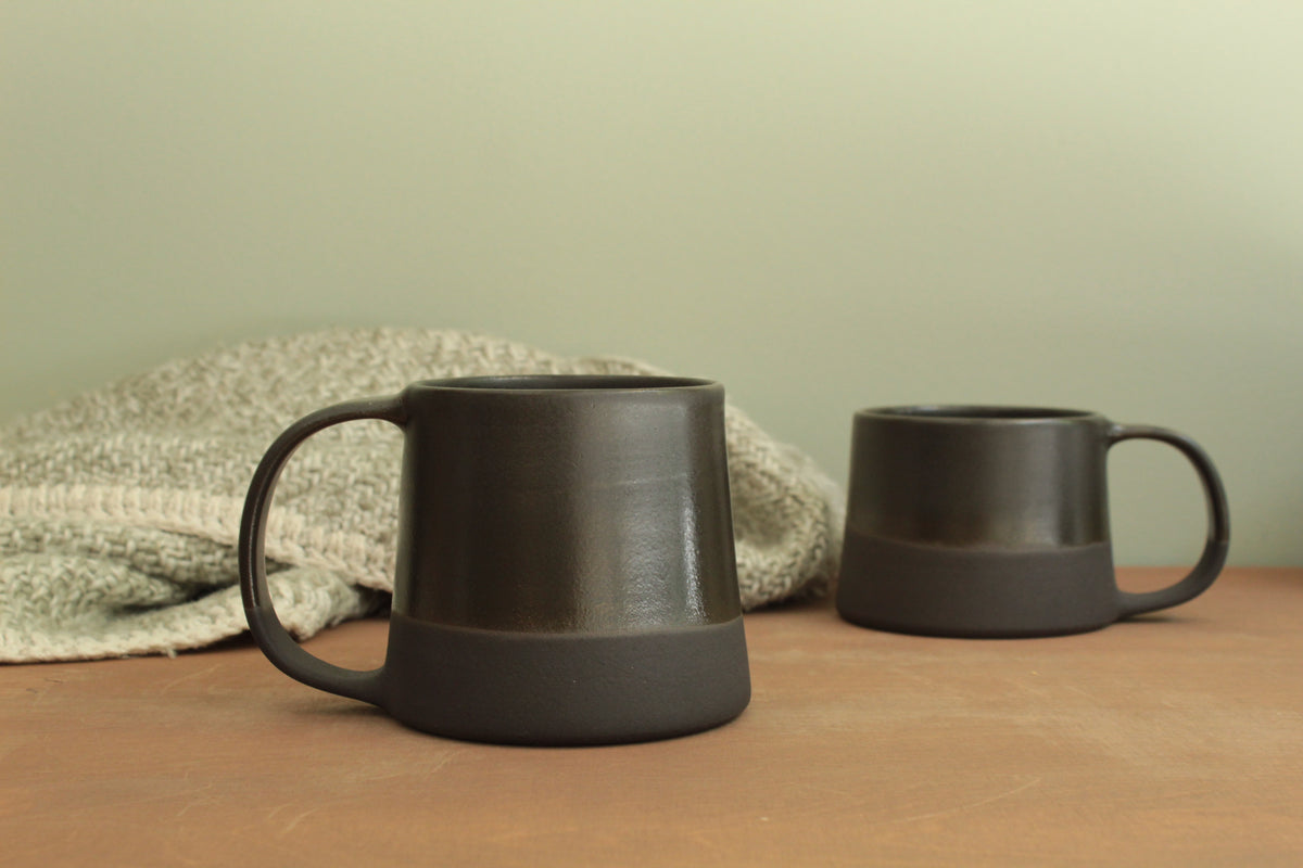 300/400ml Black on black mug