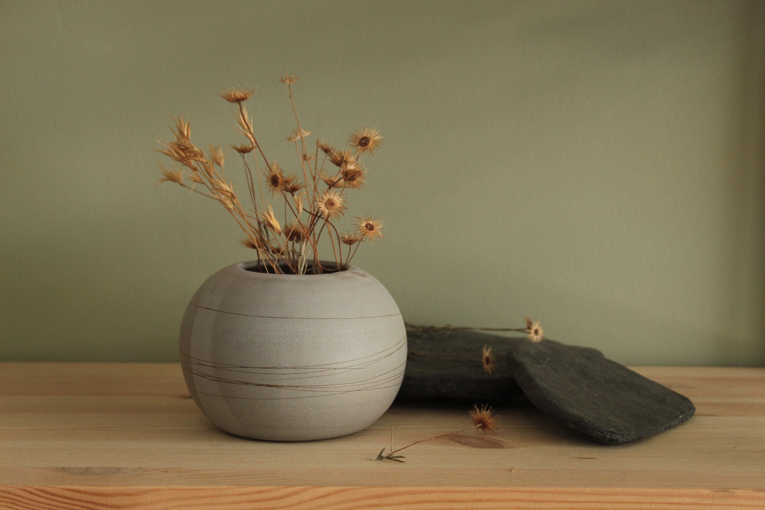 Small ball vase